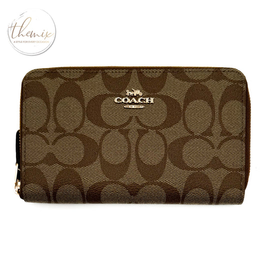 COACH Signature Medium ID Zip Wallet